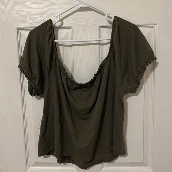 American Eagle Green Top - Picture 4 of 4